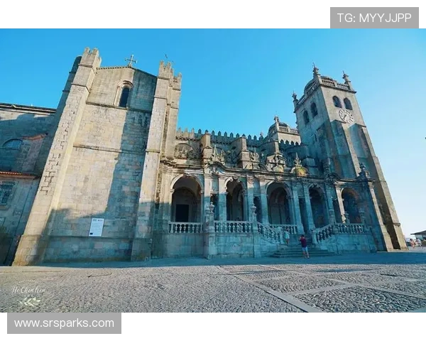 波尔图周边文化与历史探秘之旅：探索葡萄牙的古老魅力与现代风情