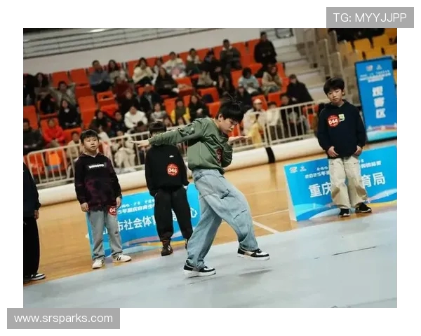 重庆街舞队的区域防守策略揭秘与舞蹈文化的深度融合探讨 重庆街舞队的区域防守策略揭秘与舞蹈文化的深度融合探讨