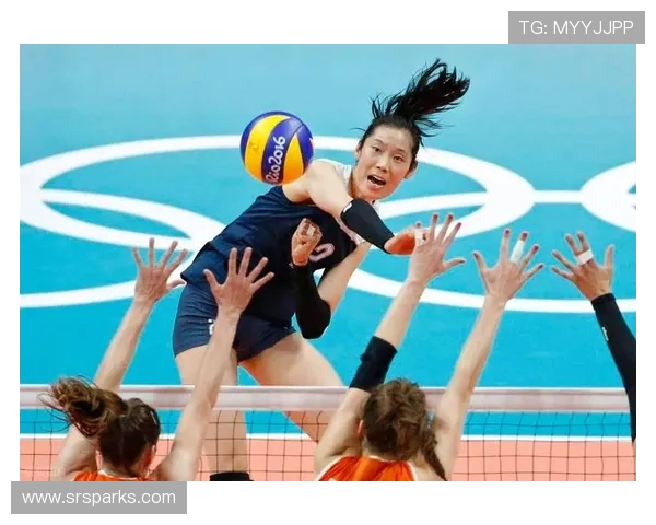 中国女排逆转夺冠再创辉煌全队团结拼搏展现新时代体育精神