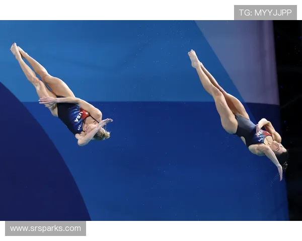 以跳水运动展现人类挑战极限与追求完美的力量与优雅