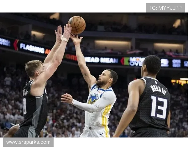 2018年CCTV直播勇士队与国王队激烈对决精彩瞬间回顾